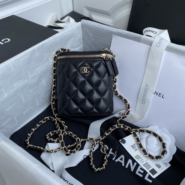 CL VANITY CASE