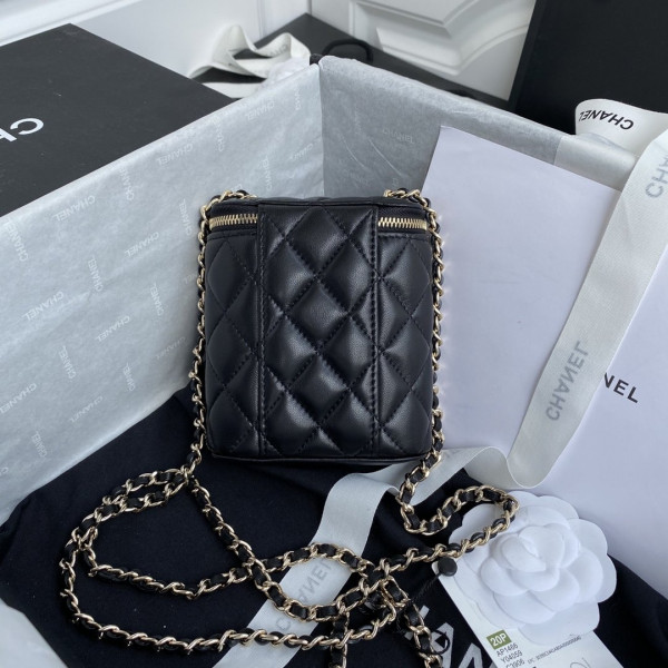 CL VANITY CASE