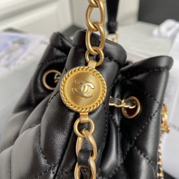 CL BUCKET BAG