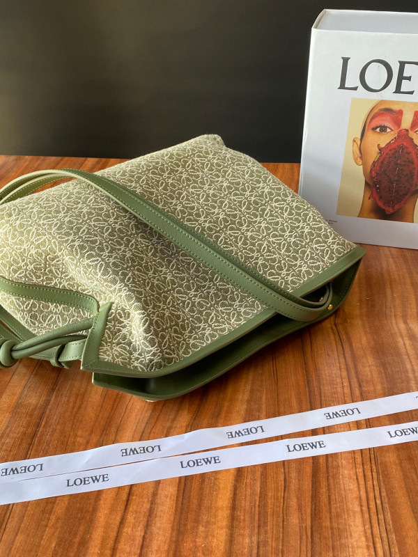 LOEWE Flamenco clutch