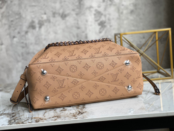 l**is V*t*n bella tote