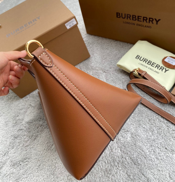 B**rry pocket tote