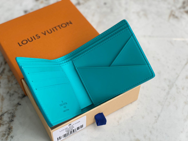 l**is V*t*n multiple wallet