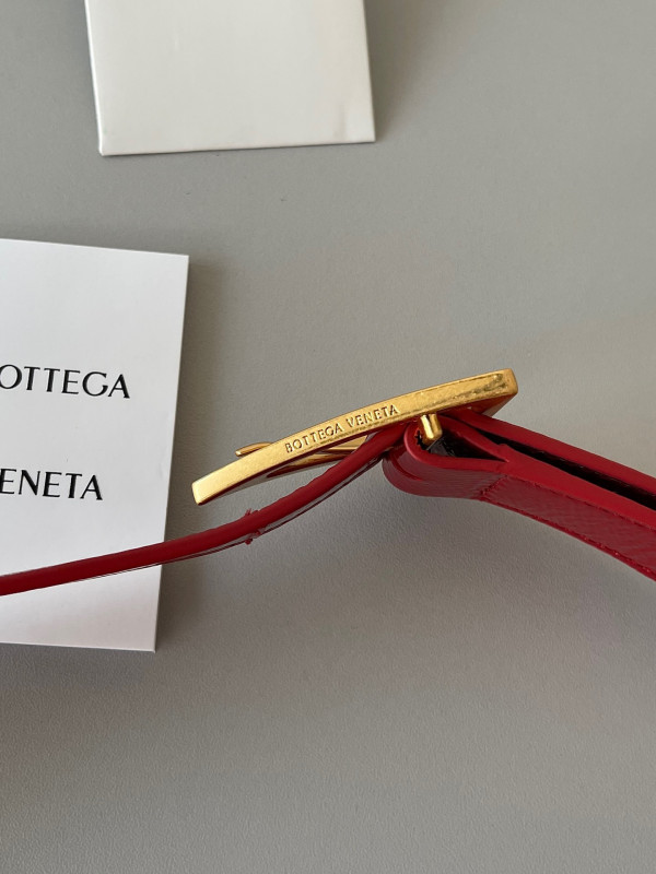 Bo*te*ga ve*ne*ta cassette