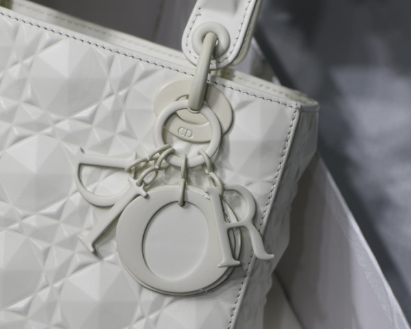 lady D*or small-20-16.5-8cm