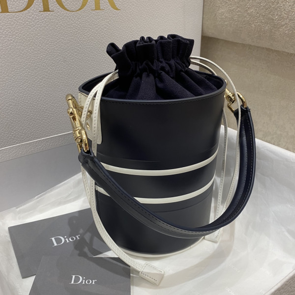 D*or micro vibe bucket bag
