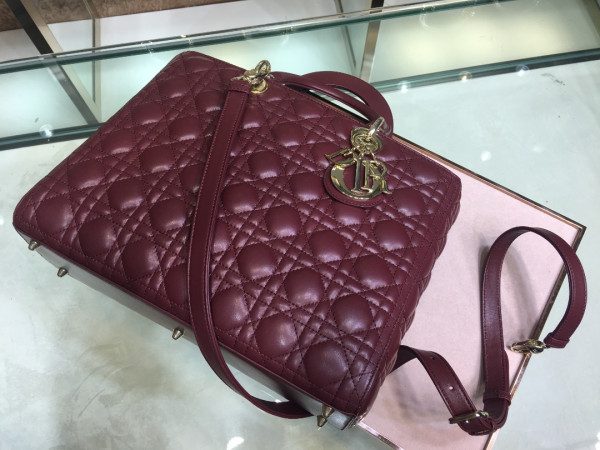 large lady D*or bag