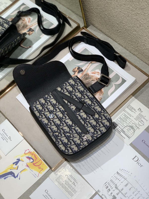 D*or saddle pouch