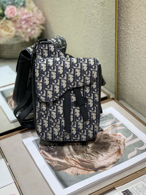 D*or saddle pouch