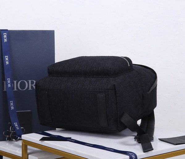 D*or backpack