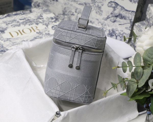 D*or vanity case-24-17-13.5cm