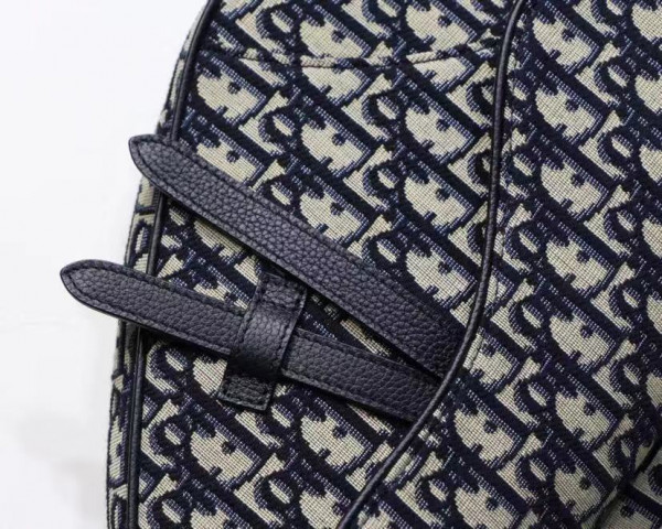 D*or saddle bag