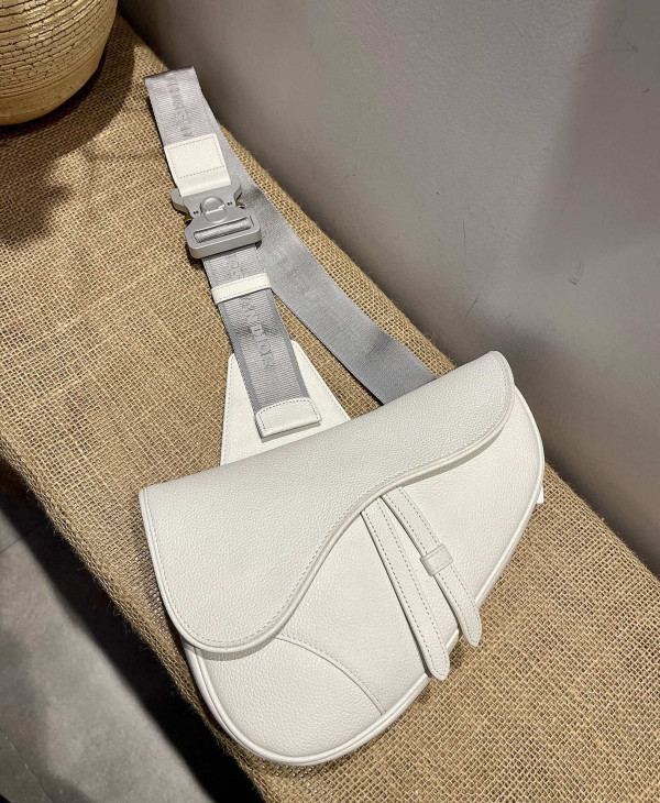 D*or saddle bag