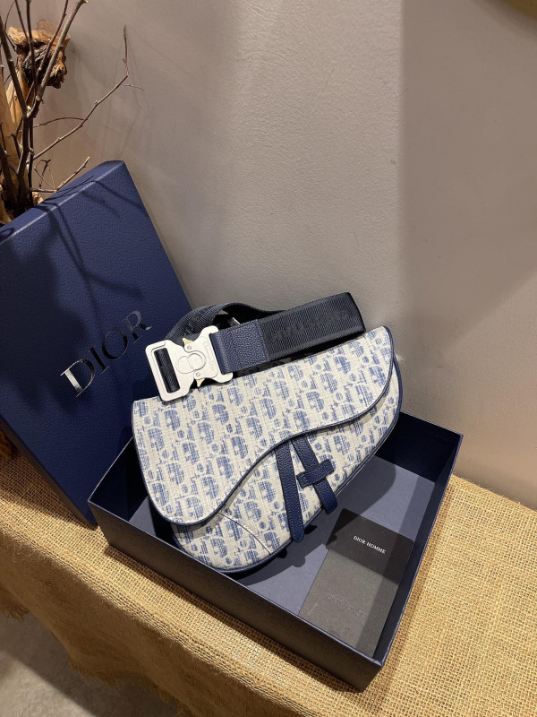 D*or saddle bag