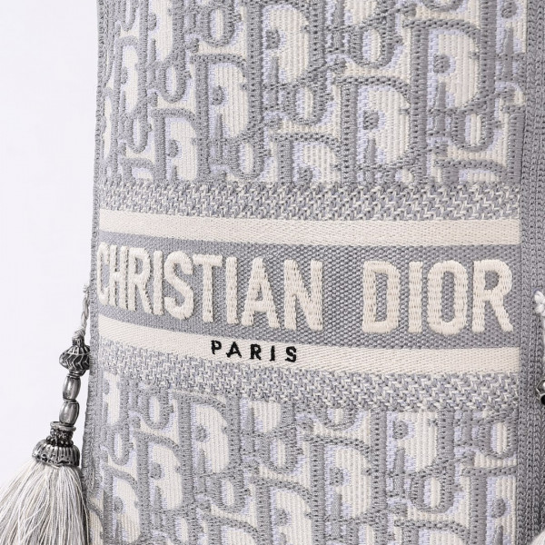 D*or d-bubble bucket bag