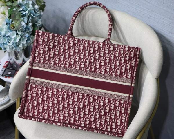 D*or oblique book tote-41.5-35-18cm