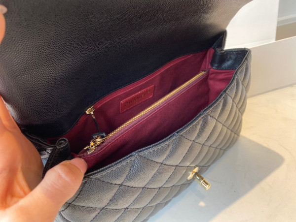 CL LARGE FLAP BAG WITH TOP HANDLE