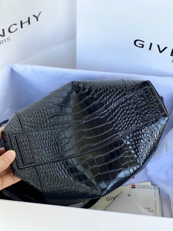 GIVENCHY ANTIGONA SOFT
