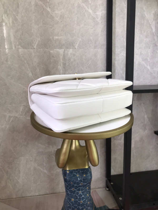 CL FLAP BAG WITH TOP HANDLE