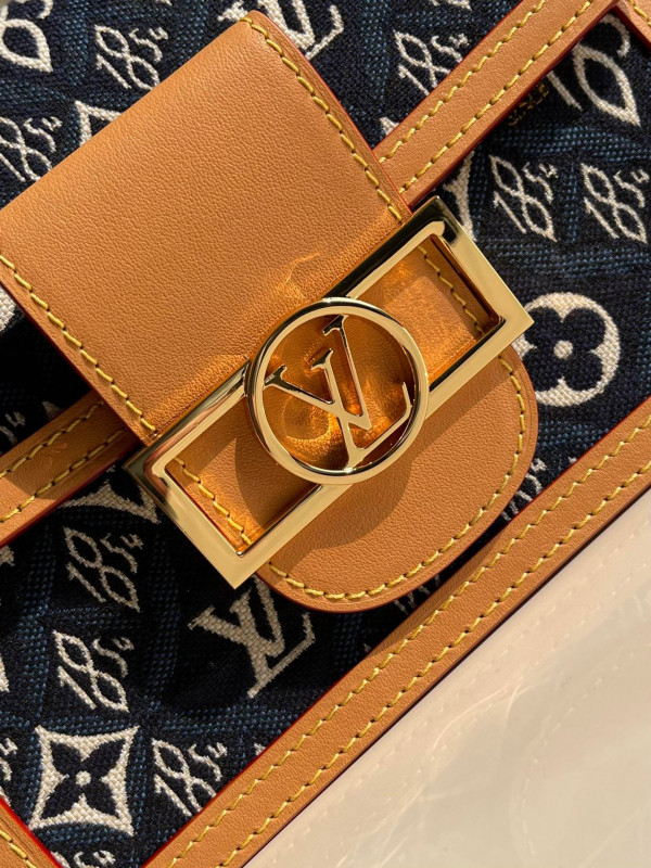 l**is V*t*n since 1854 dauphine mini