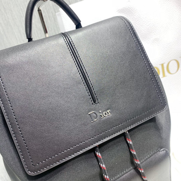 D*or backpack