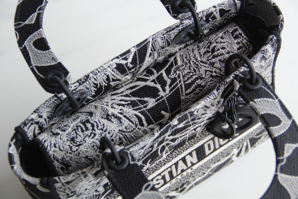 D*or lady d-lite bag
