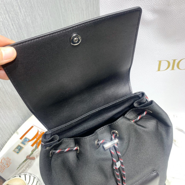 D*or backpack