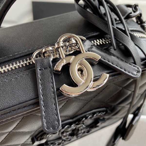 CL VANITY CASE
