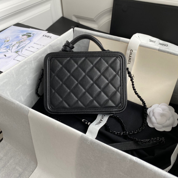 CL VANITY CASE
