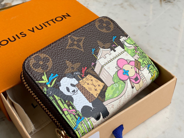 l**is V*t*n zippy coin purse