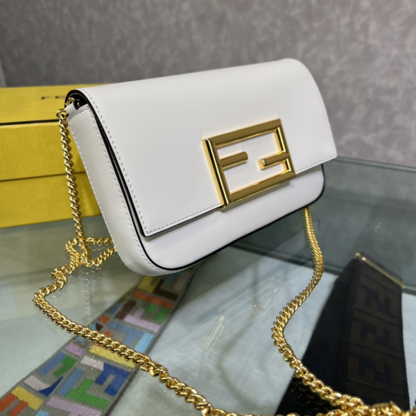 F**di wallet on chain with pouches