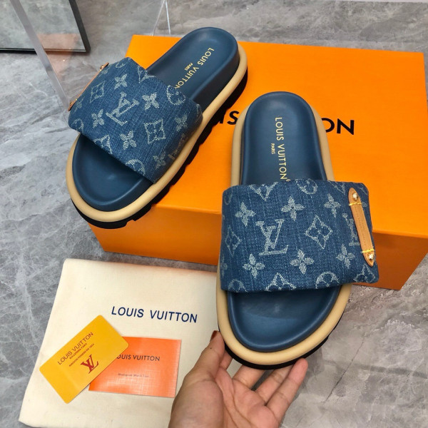 l**is V*t*n pool pillow comfort mule