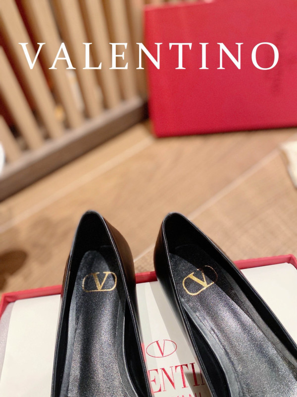 VALENTINO FLAT