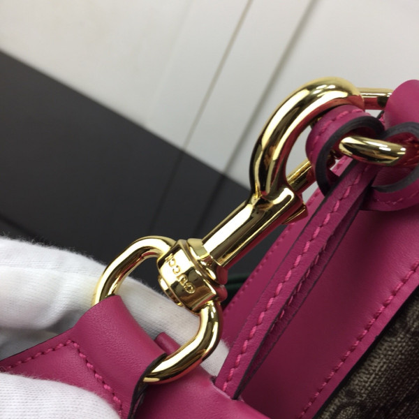 G*u*i padlock