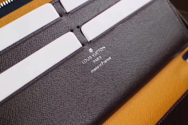 l**is V*t*n zippy wallet