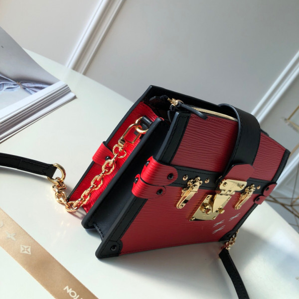 l**is V*t*n trunk clutch