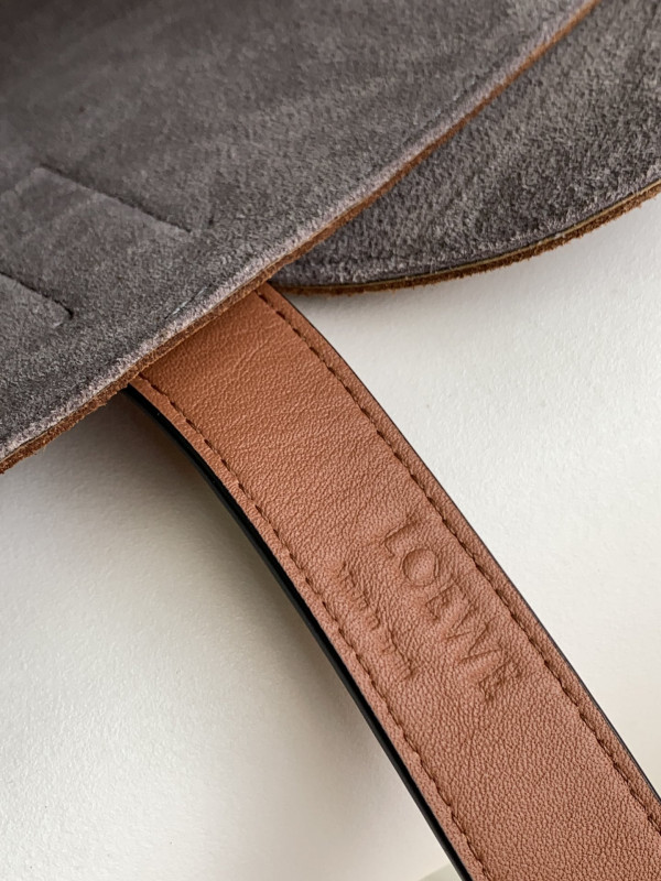LOEWE Elephant Basket bag