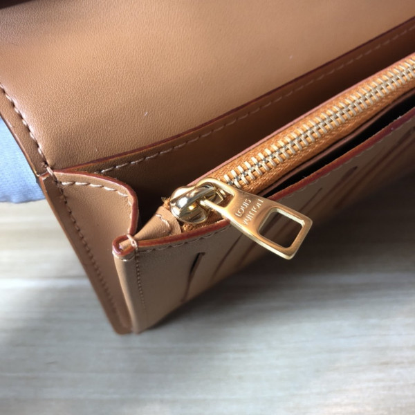 l**is V*t*n brazza wallet