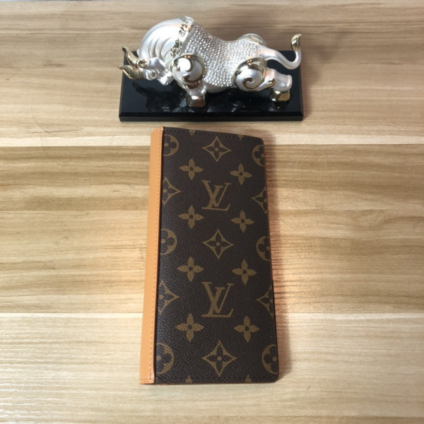l**is V*t*n brazza wallet