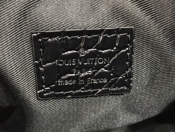 l**is V*t*n soft trunk