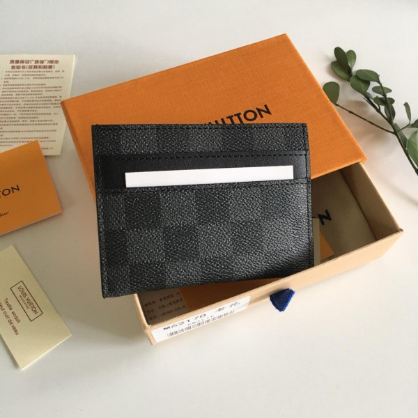 l**is V*t*n bandouliere 50double card holder