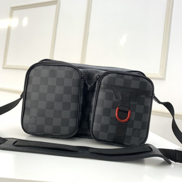 l**is V*t*n utility messenger bag