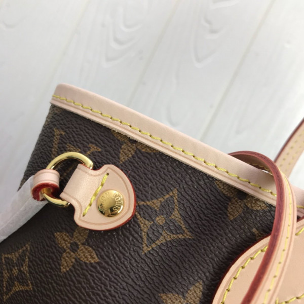l**is V*t*n neverfull pm