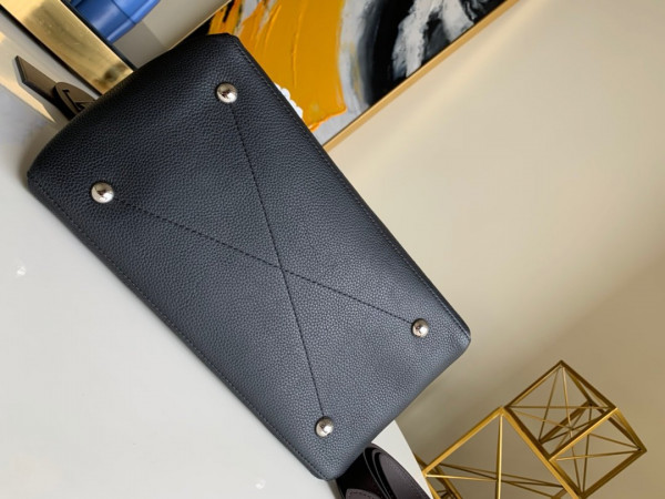 l**is V*t*n beaubourg hobo mm