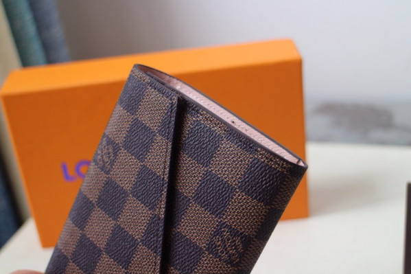 l**is V*t*n sarah wallet