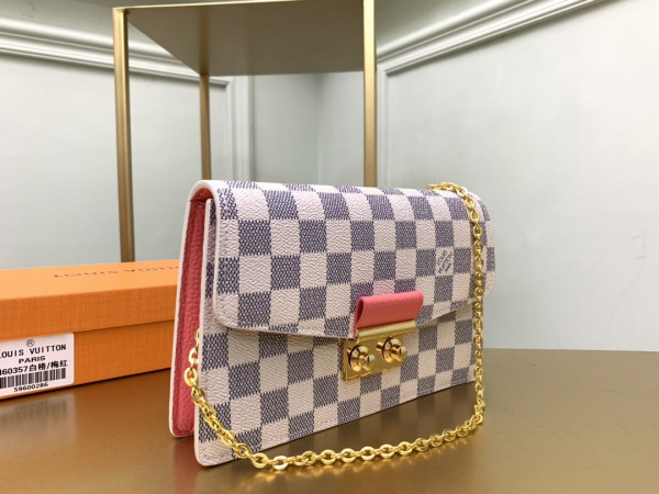 l**is V*t*n croisette chain wallet