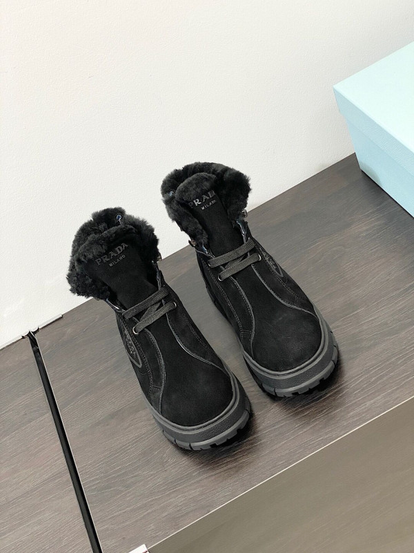 Pra*a boots