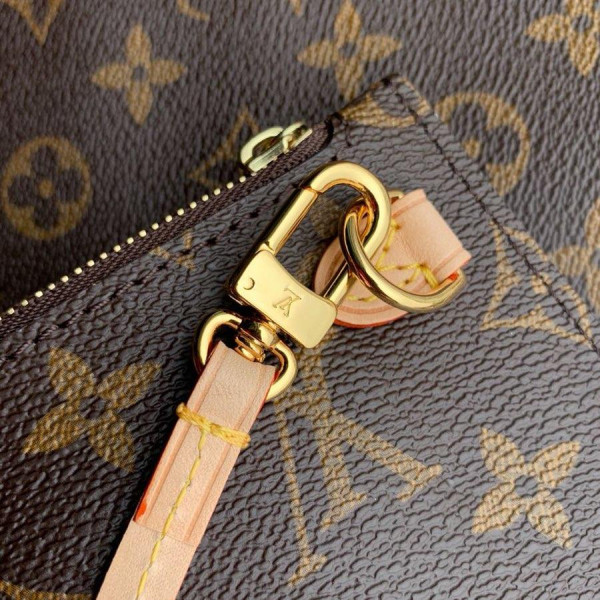 l**is V*t*n neverfull mm