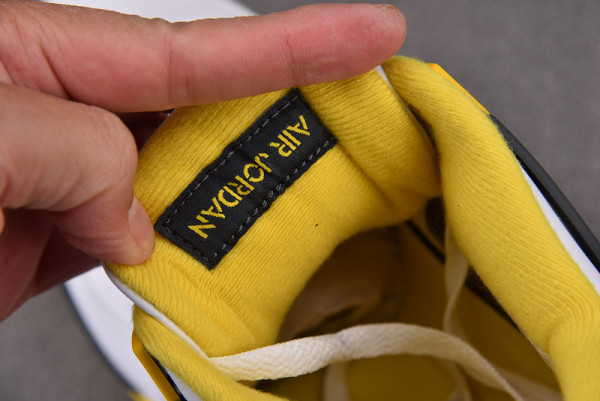 AIR JORDAN 4 WOMENS "VIVID SULFUR" AQ9129-101
