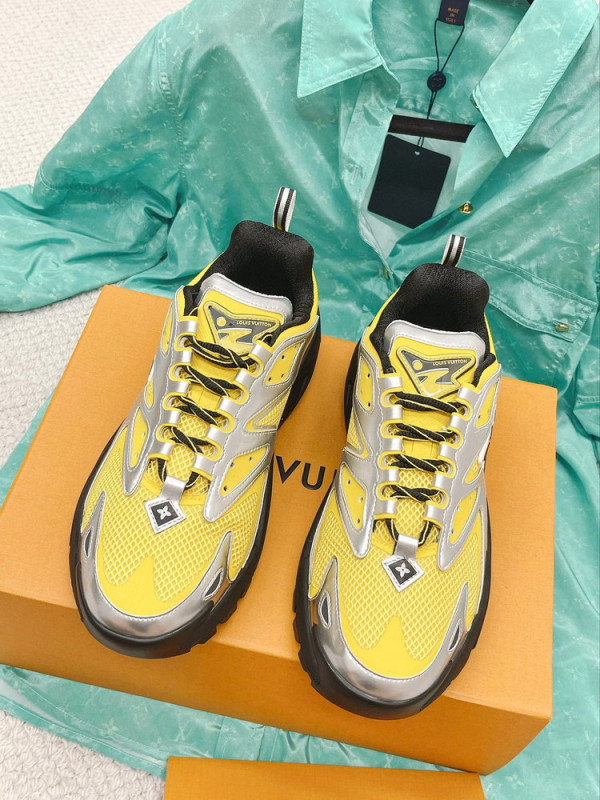 l**is V*t*n runner tatic sneaker